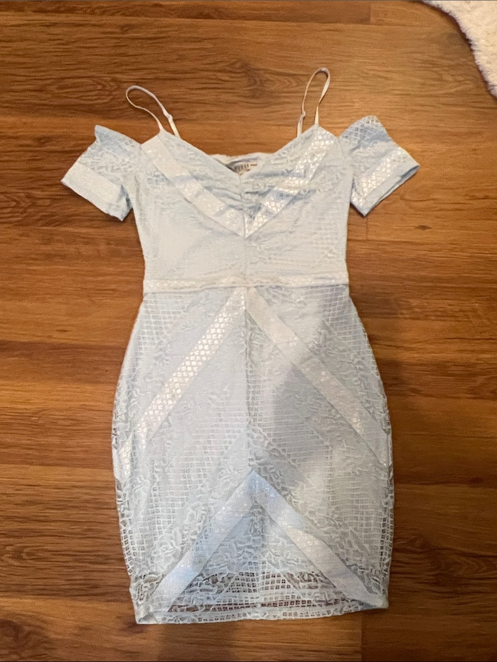Guess Bodycon Lace dress in light blue